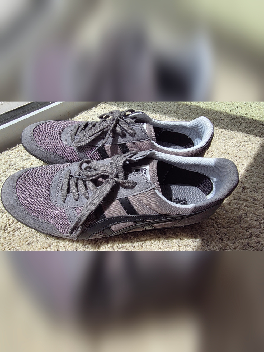 Men's Onitsuka Tiger Ultimate 81 Gray Casual Lace-Up